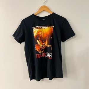 Taylor Swift Red t shirt